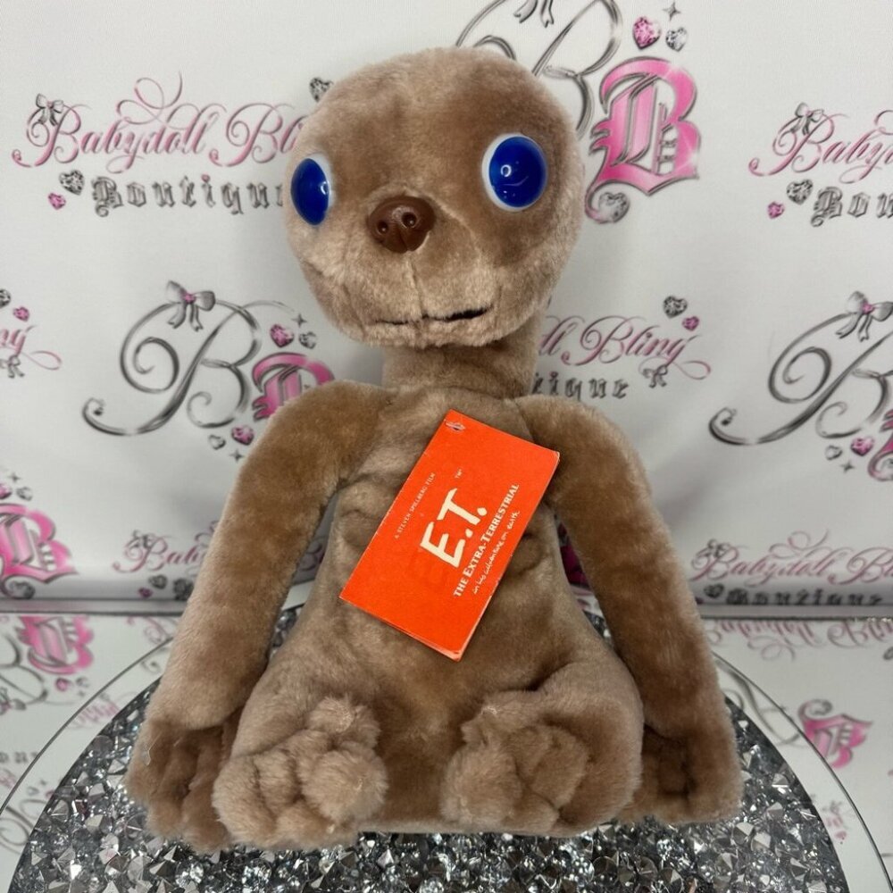 E.T. 1982 universal studios heavy sitting Plush Toy with Blue Eyes vintage
